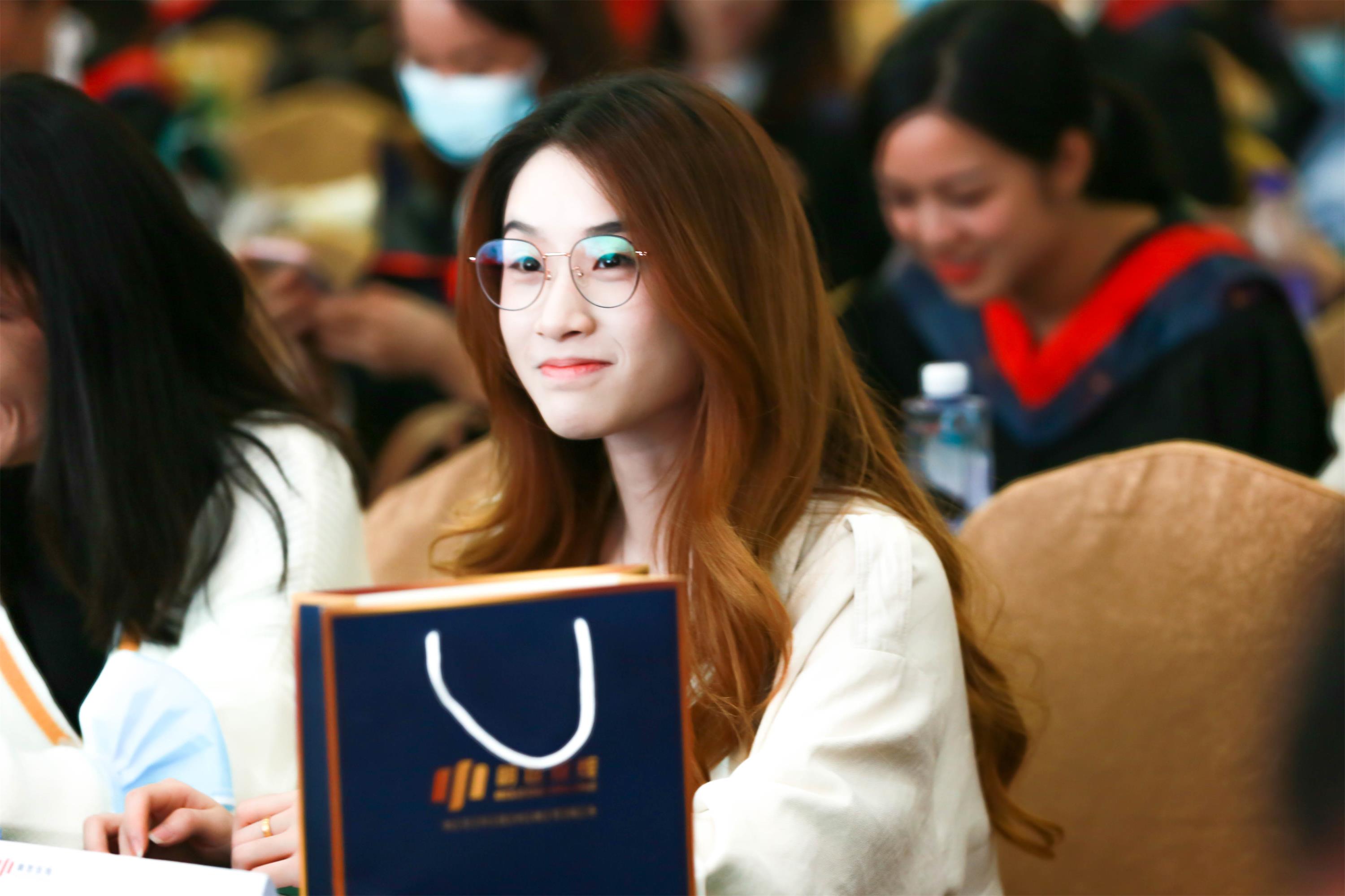 亓乐传媒-影视-直播-课程拍摄