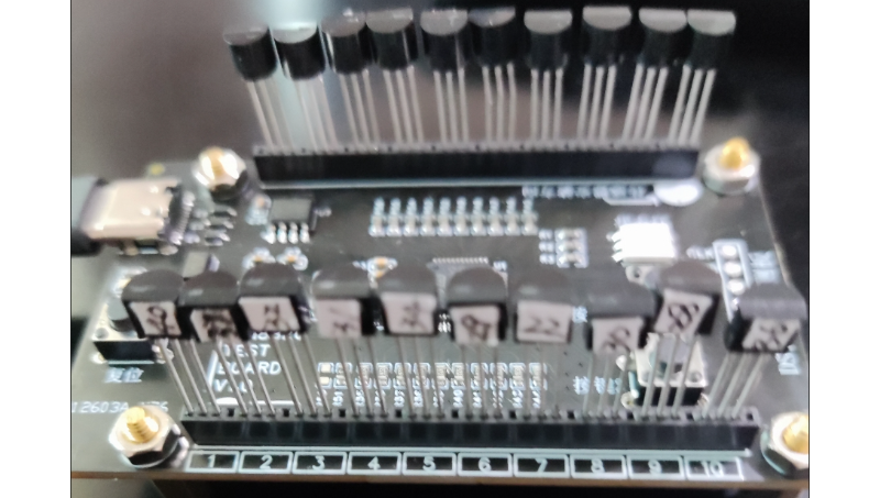 STM32單片機溫度傳感器序列號上位機開發(fā)