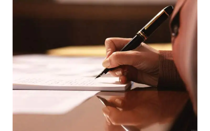 鸭嘴兽20年实体公司百人团队