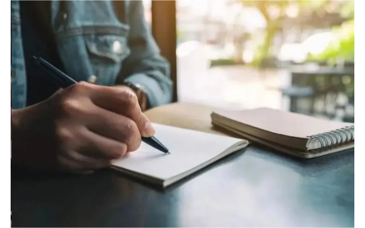 鸭嘴兽20年实体公司百人团队